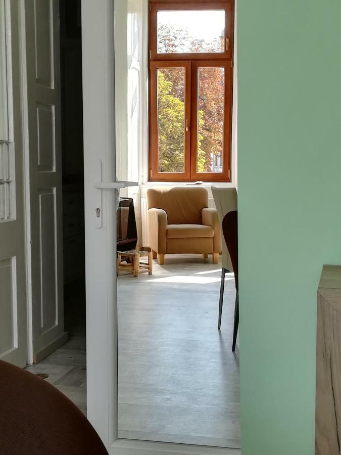 Apartment Casa Thaja Centru *
